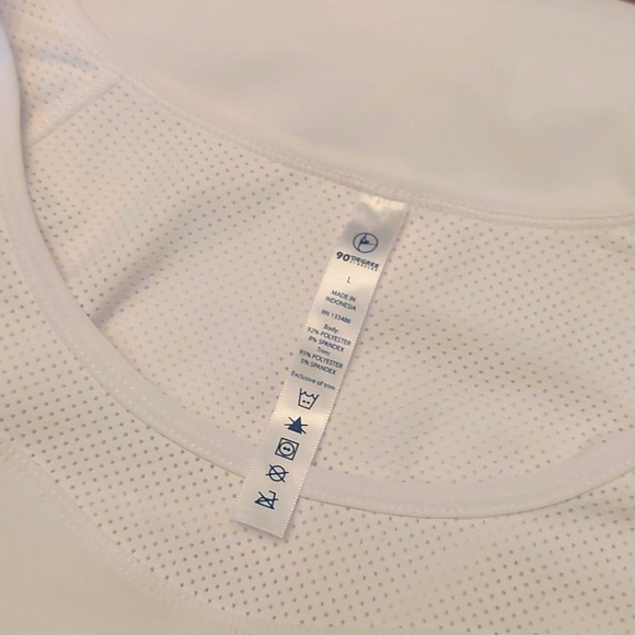 90 Degree by Reflex Workout/Athletic T-shirt - Picture 3 of 6